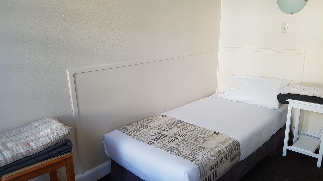 Whakatane Hotel Exterior photo