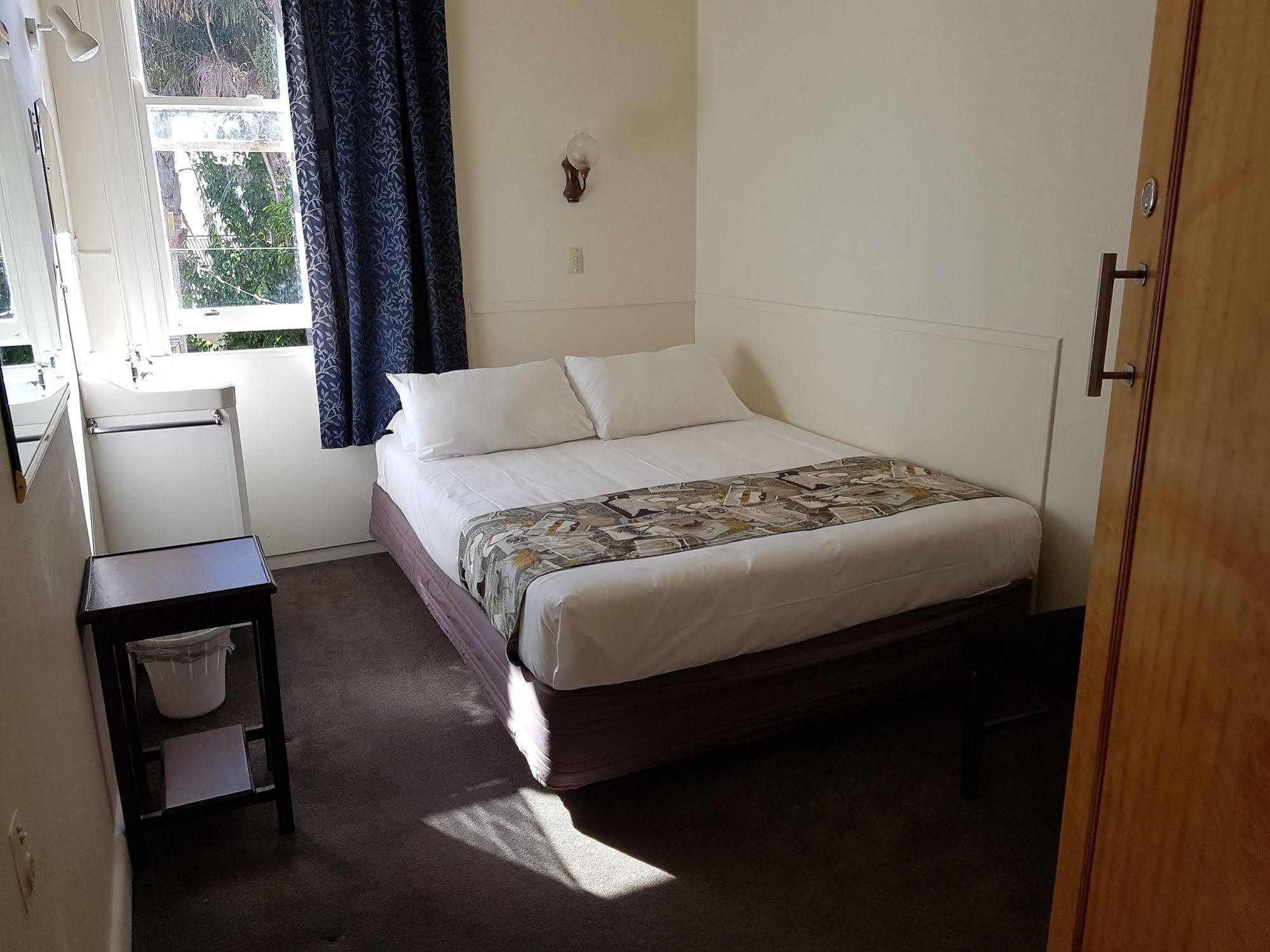 Whakatane Hotel Exterior photo